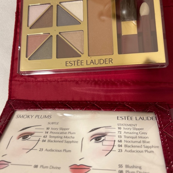 Makeup - Picture 3 of 4